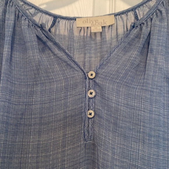 Olive & oak xl blue/white tunic. 3/4 sleeves. Sheer. Check. Longer in front. - Picture 4 of 5